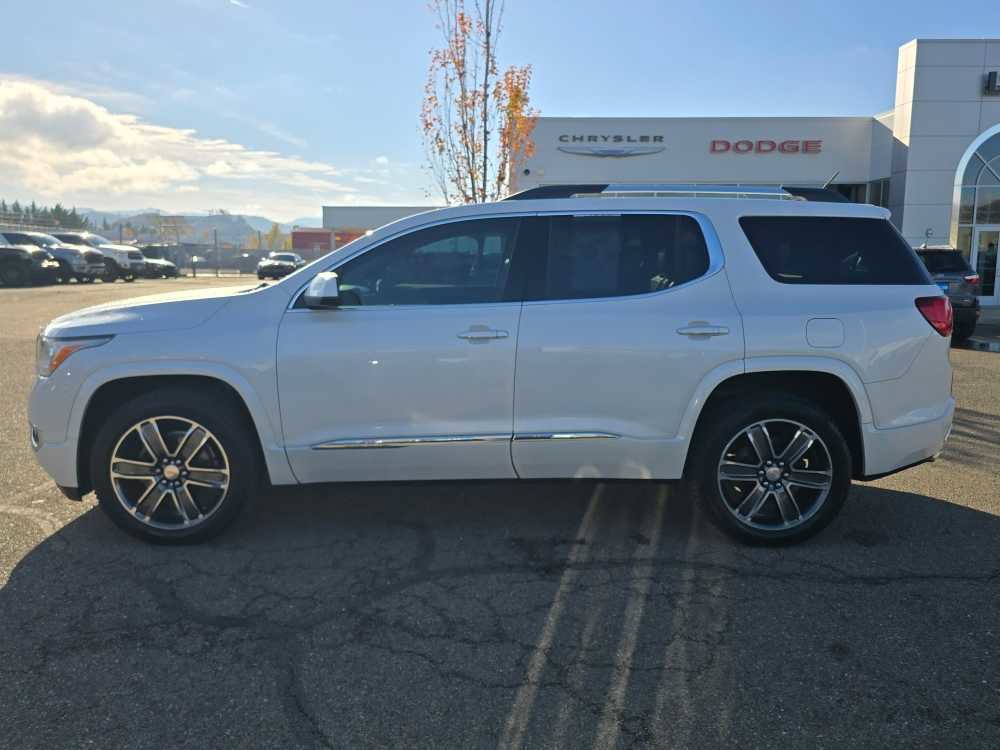 Used 2018 GMC Acadia Denali w/ Technology Package image 2