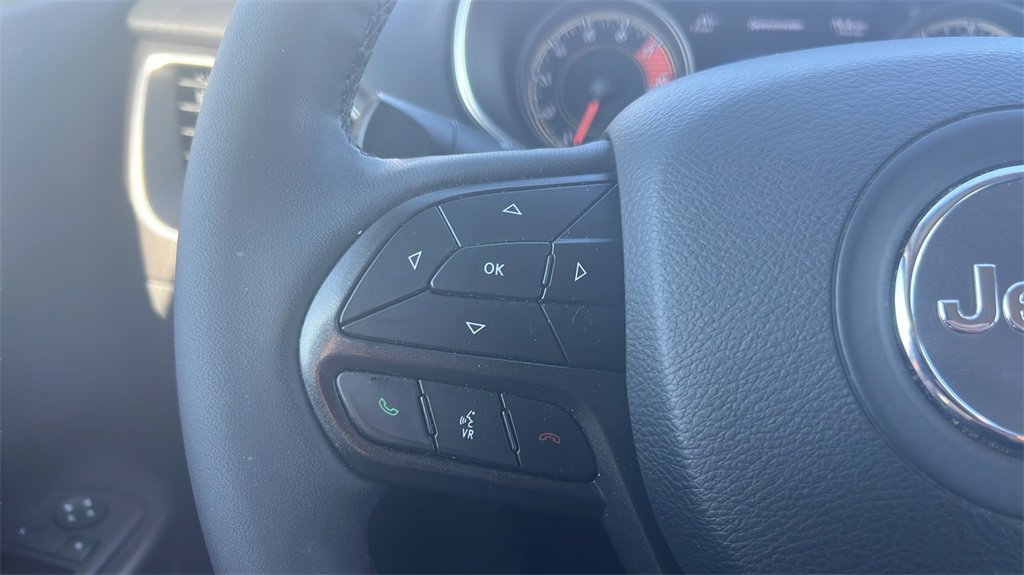 Used 2021 Jeep Cherokee Trailhawk w/ Premium Leather Package image 26