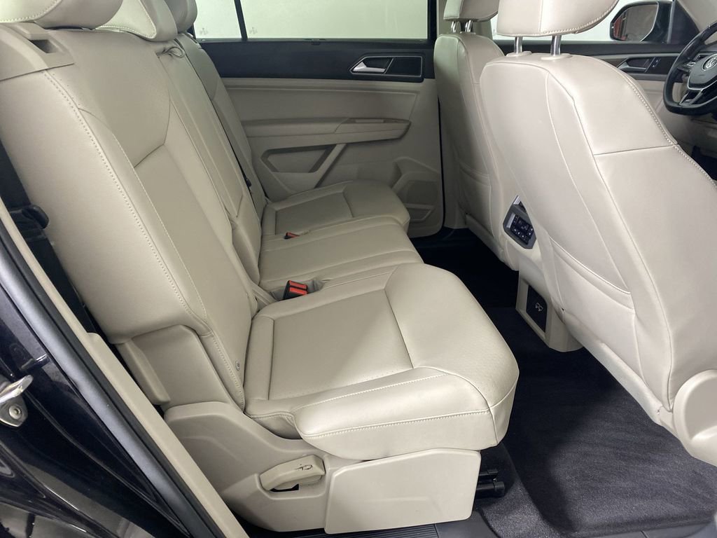 Used 2018 Volkswagen Atlas SEL w/ R-Line Package image 28