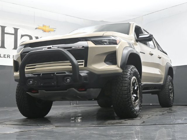 Used 2023 Chevrolet Colorado ZR2 w/ Desert Boss Special Edition AWD/4WD image 4