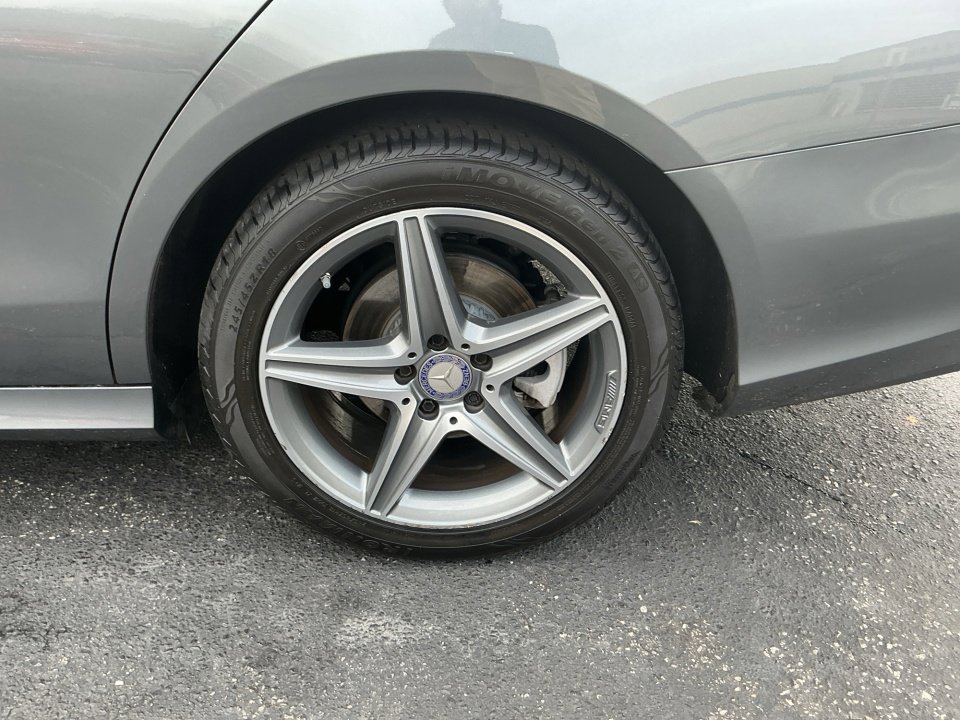 Used 2017 Mercedes-Benz E 300 4MATIC image 26