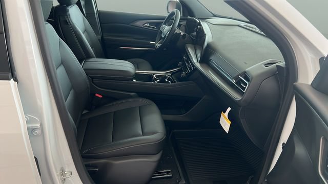 New 2027 Chevrolet Traverse LT w/ Sun and Wheel Package FWD image 20