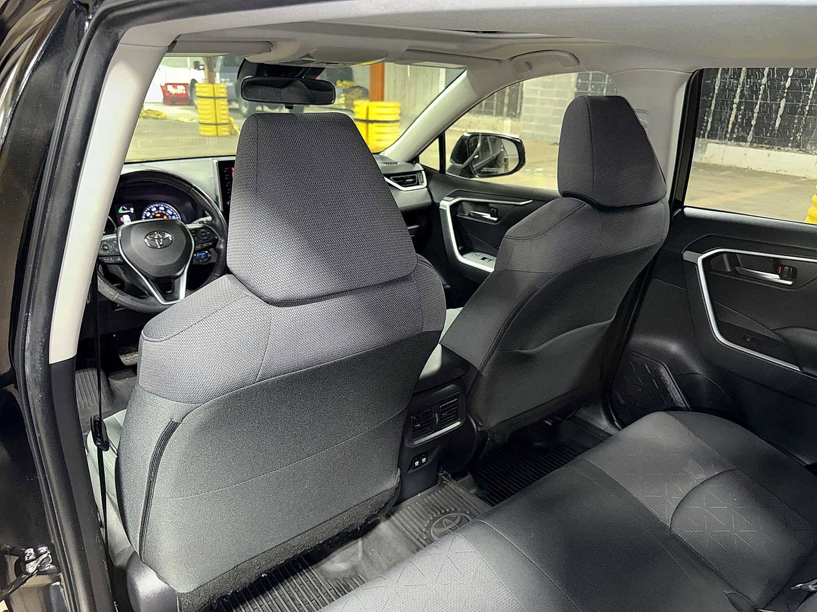 Used 2019 Toyota RAV4 XLE image 28