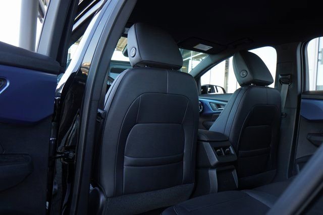 New 2025 Chevrolet Equinox EV LT image 29