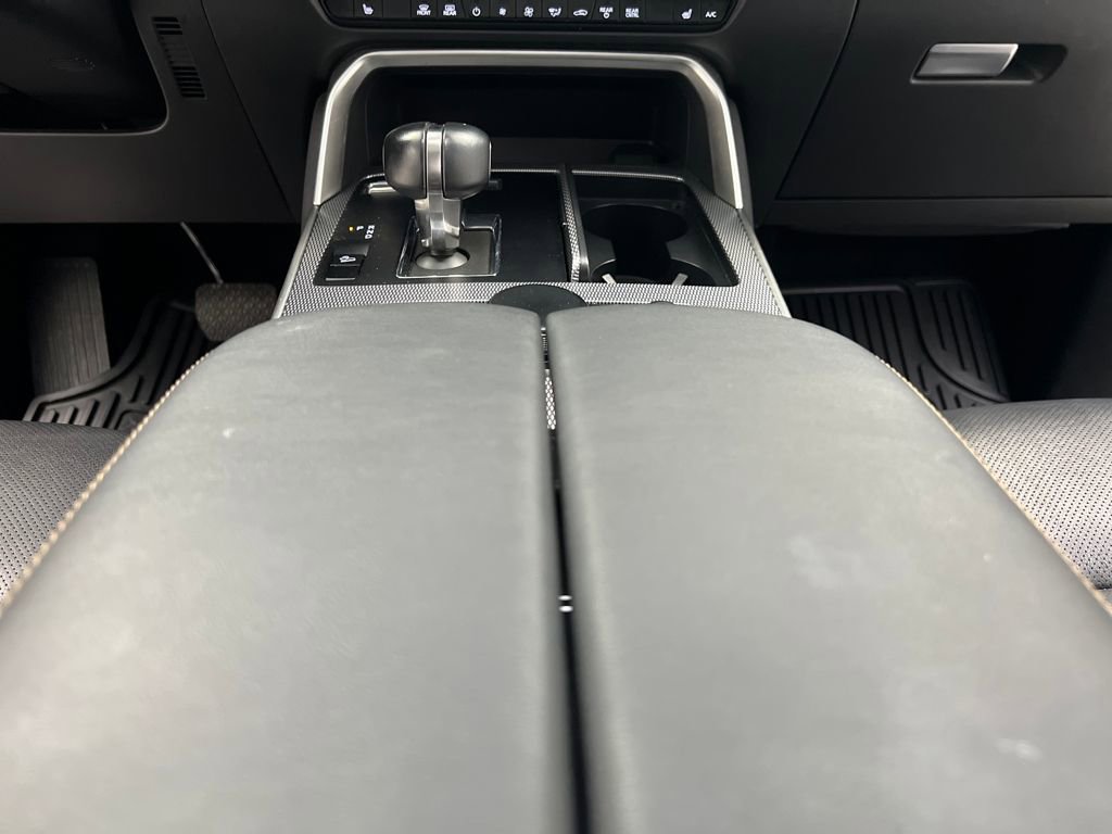 Used 2025 MAZDA CX-70 3.3 Turbo w/ Preferred Package image 37