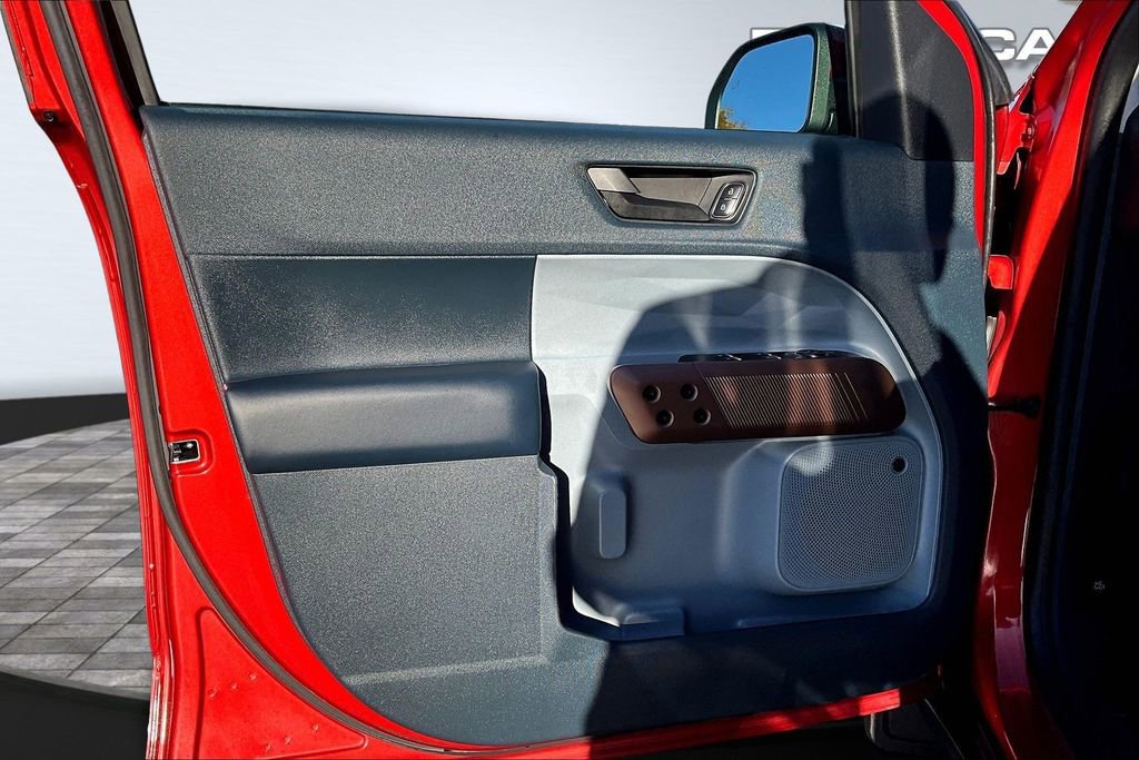 Used 2022 Ford Maverick Lariat w/ Lariat Luxury Package image 23