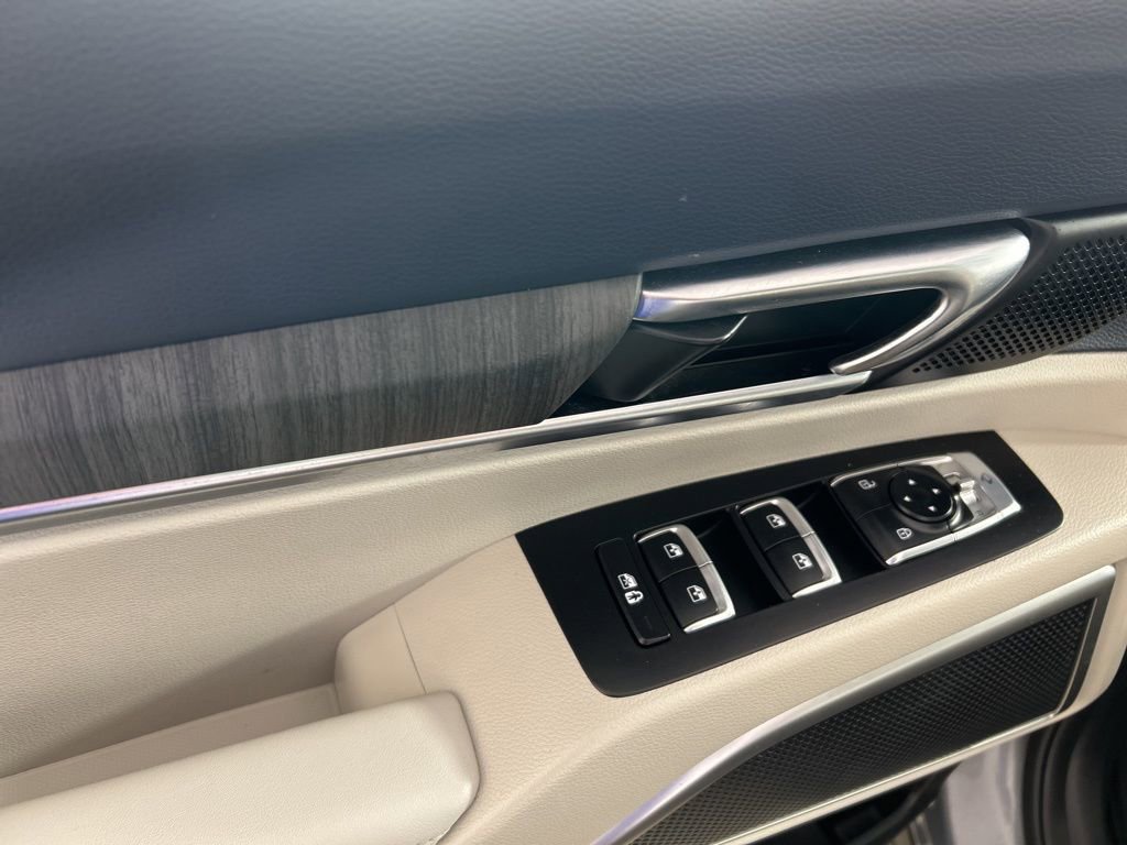 Used 2023 Kia Telluride EX w/ EX Captain's Chair Package image 14