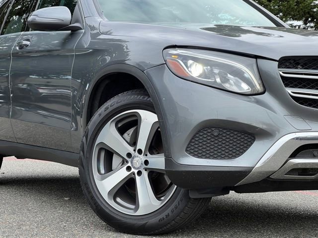 Used 2017 Mercedes-Benz GLC 300 4MATIC image 2