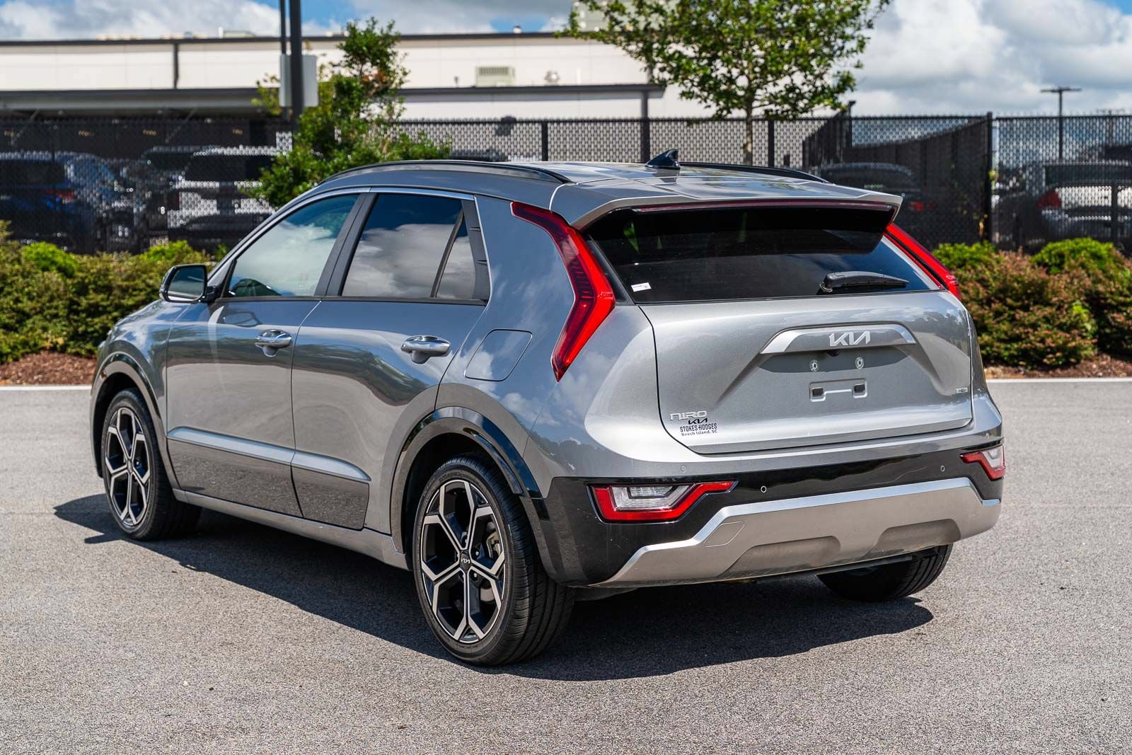 Used 2023 Kia Niro SX Touring FWD image 5