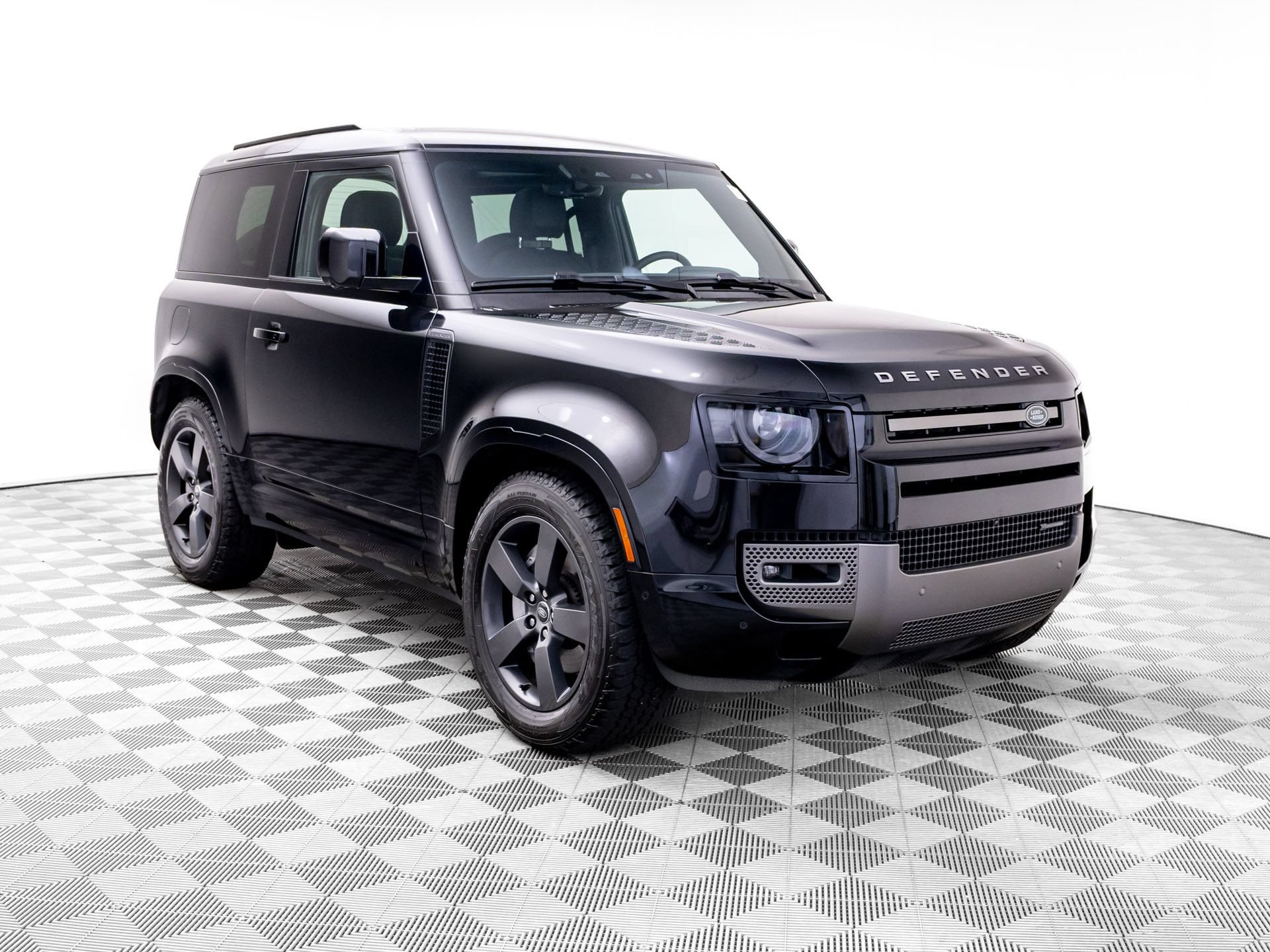 Used 2023 Land Rover Defender 90 X-Dynamic SE AWD/4WD image 8