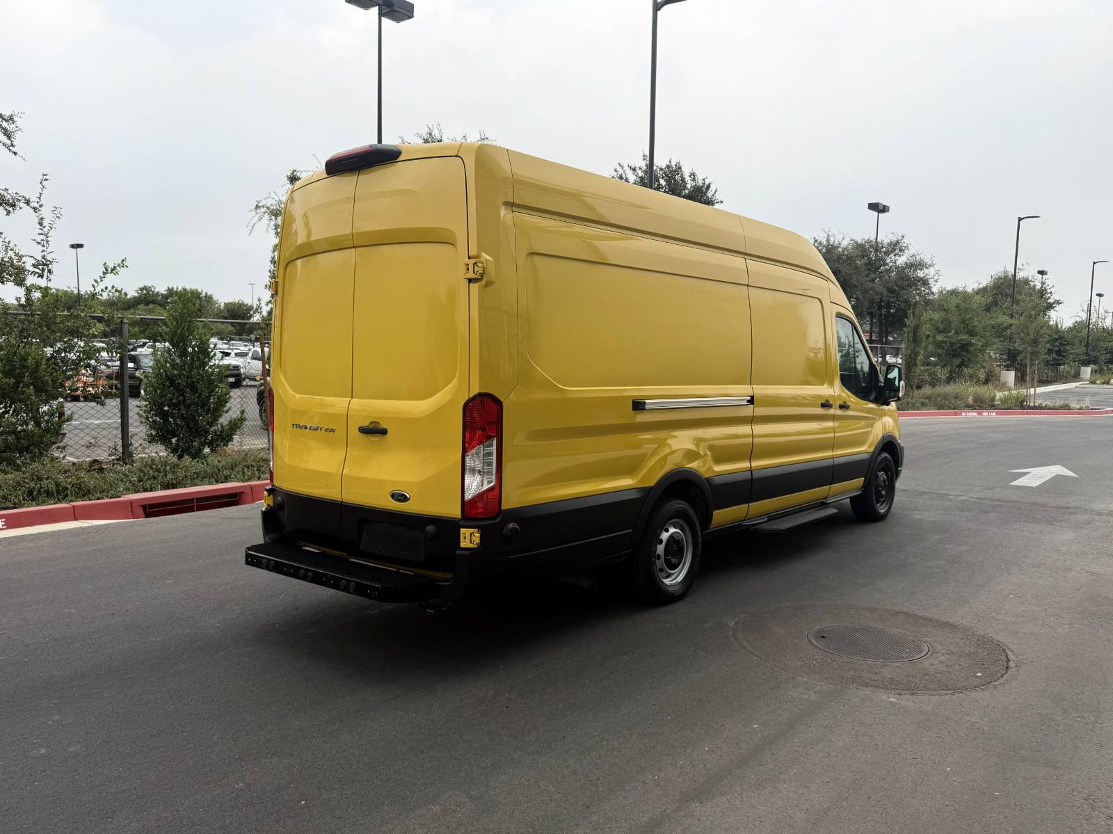Used 2022 Ford Transit 250 148 High Roof Extended w/ Parcel Delivery Package RWD image 7