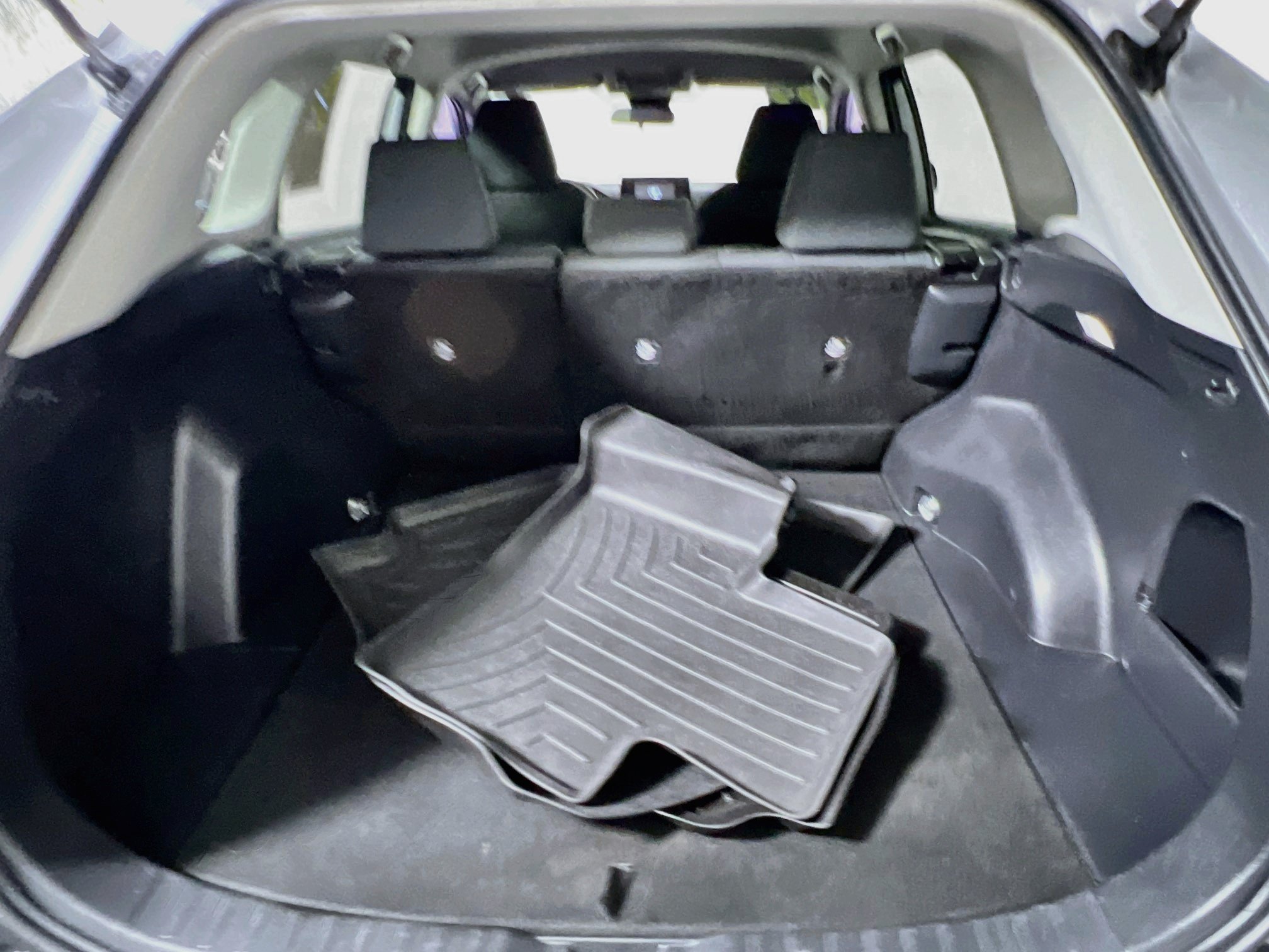 Used 2022 Toyota RAV4 LE FWD image 34