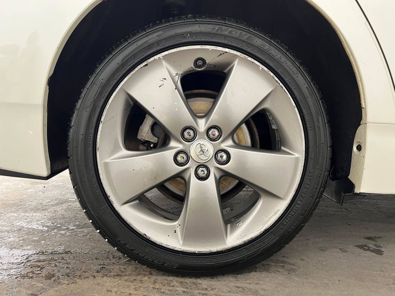 Used 2015 Toyota Prius Persona Series FWD image 27