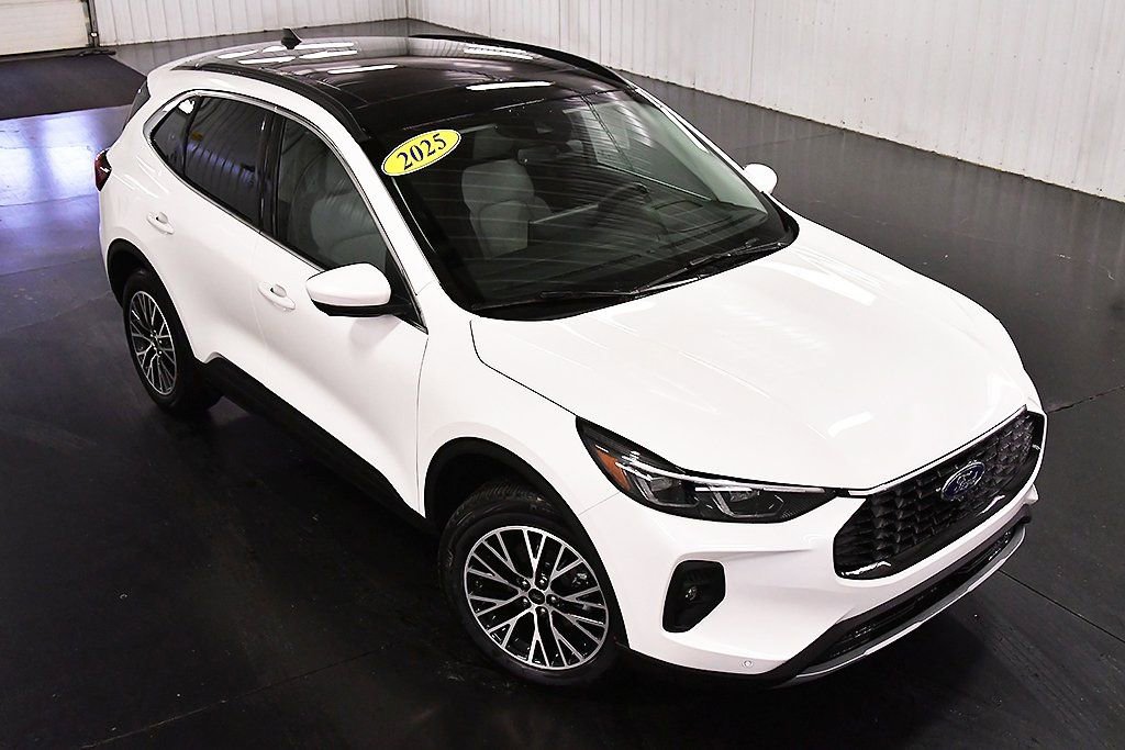 New 2025 Ford Escape SE w/ PHEV Premium Package image 12