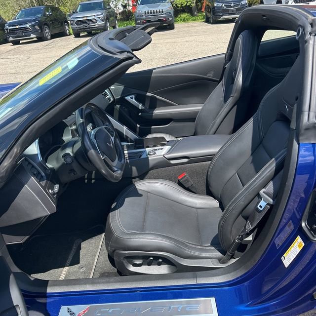 Used 2018 Chevrolet Corvette Stingray Coupe RWD image 5