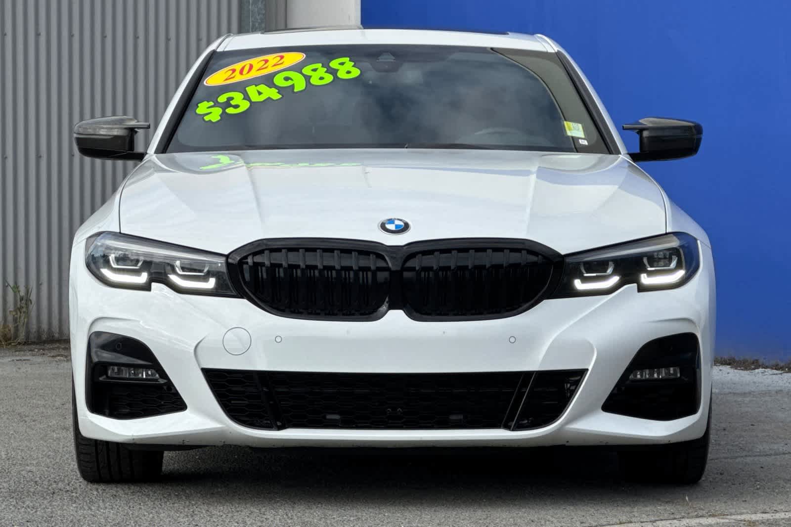 Used 2022 BMW 330i Sedan w/ M Sport Package RWD image 9