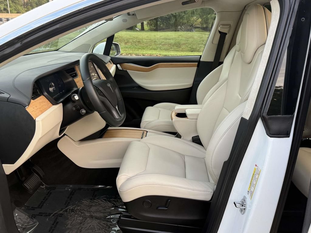 Used 2018 Tesla Model X 75D AWD/4WD image 13