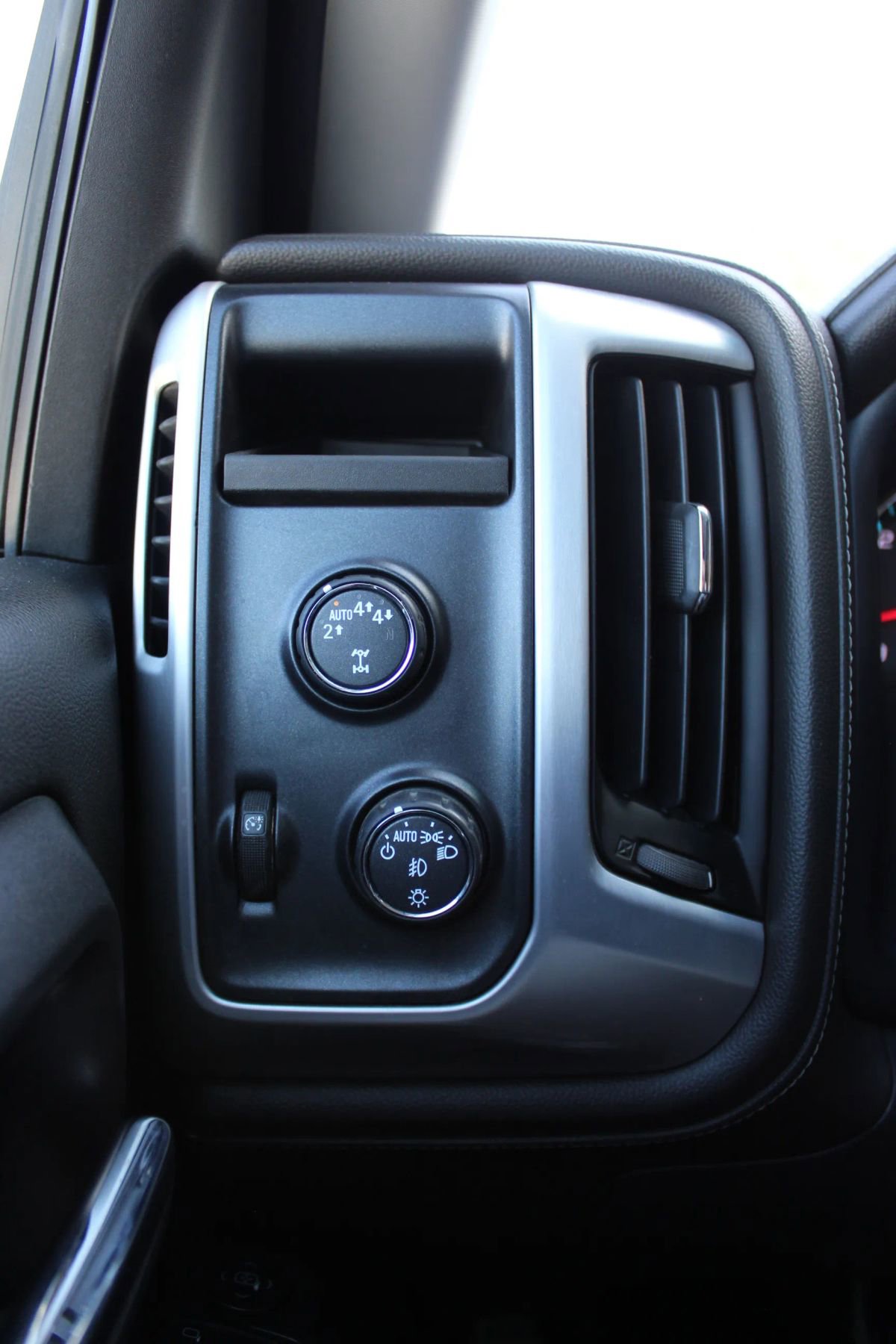 Used 2017 GMC Sierra 1500 SLE w/ SLE Value Package image 21