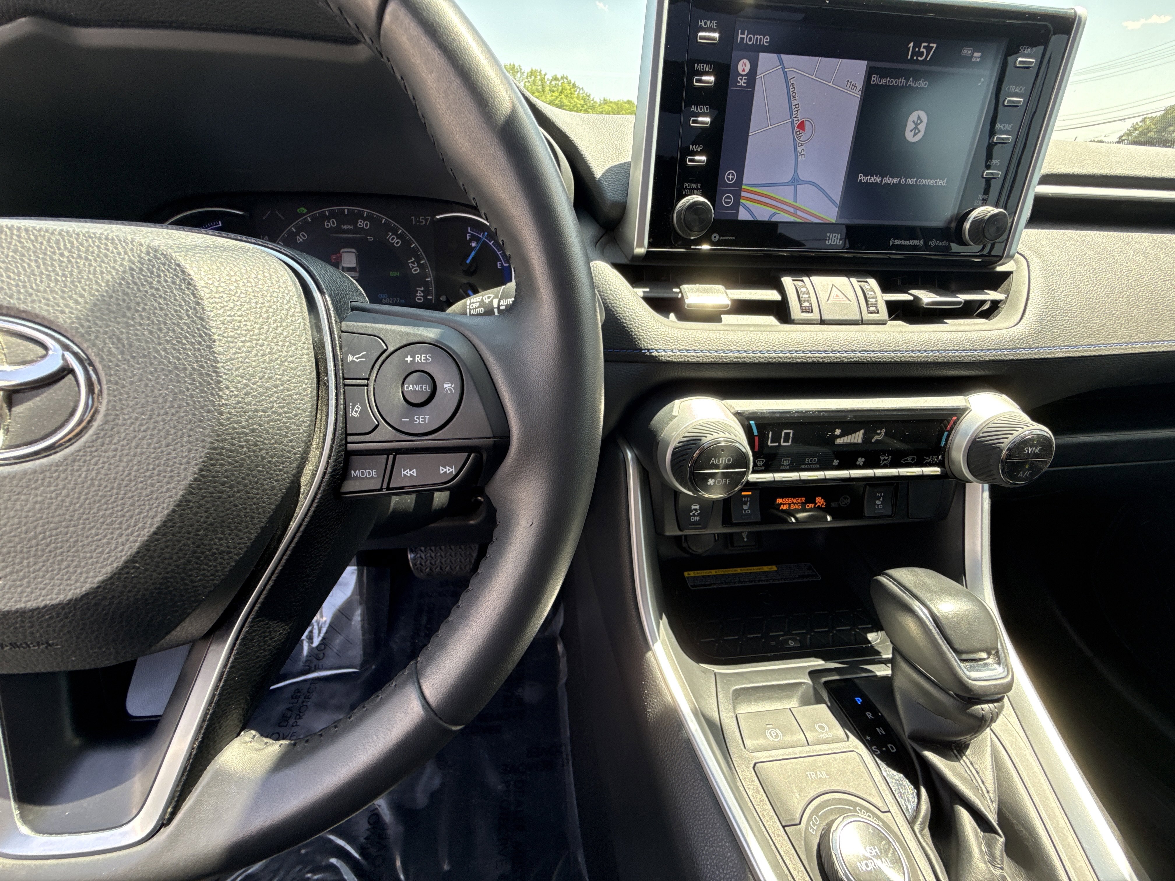 Used 2020 Toyota RAV4 XSE AWD/4WD image 20