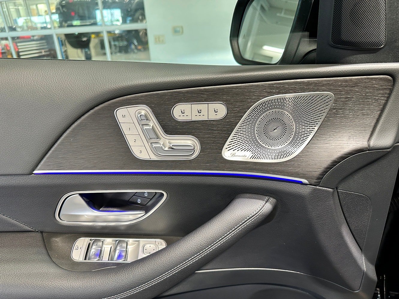 Used 2026 Mercedes-Benz GLS 450 4MATIC image 12
