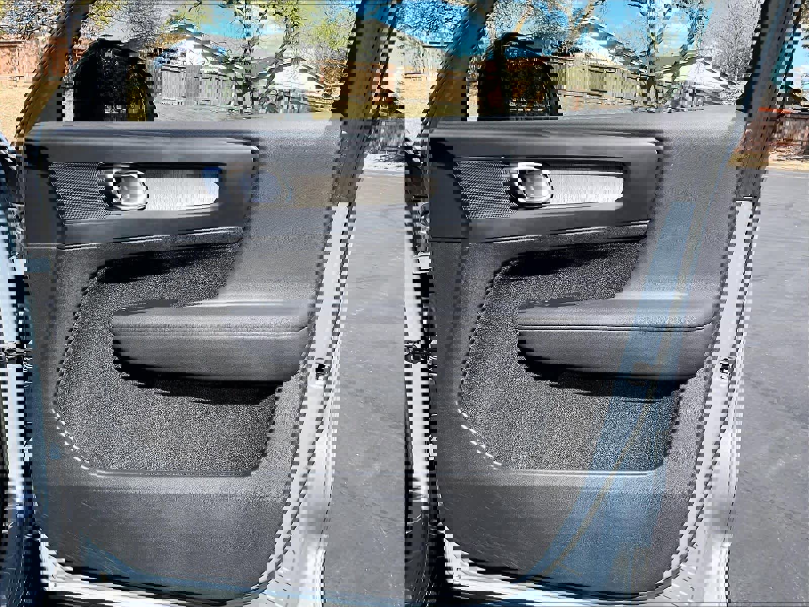 Used 2023 Volvo XC40 B5 Plus w/ Protection Package Premier image 26