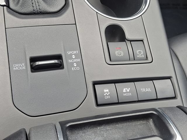 Used 2021 Toyota Highlander XLE AWD/4WD image 21