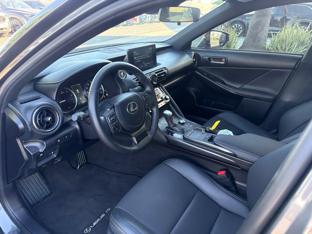 Used 2025 Lexus IS 300 F Sport RWD image 34