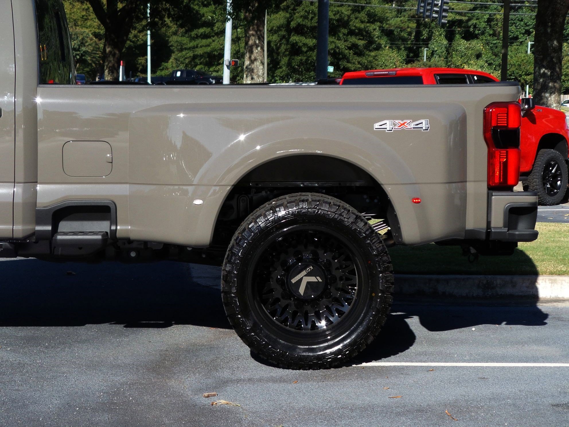 Used 2026 Ford F450 Platinum w/ Platinum Plus Package image 34