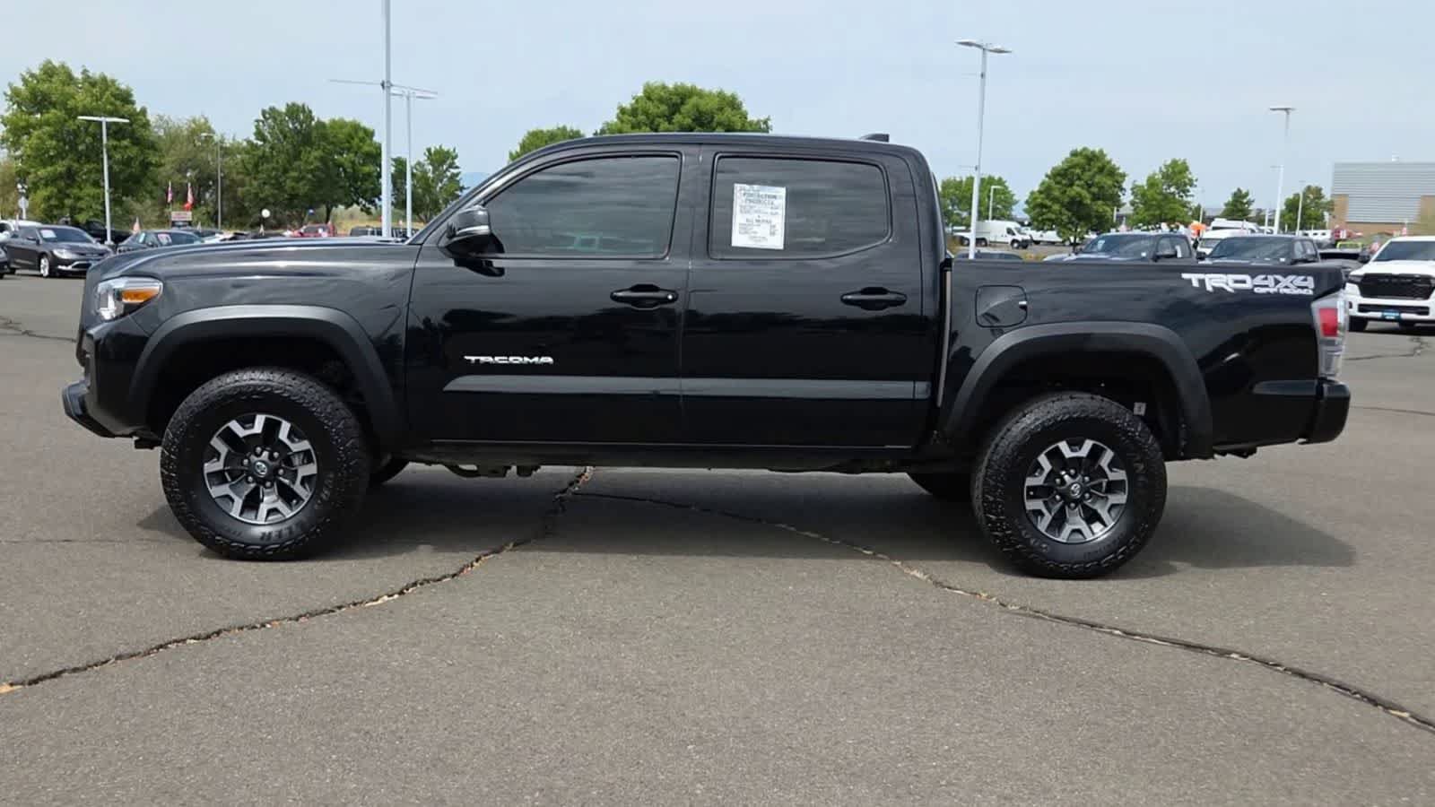 Used 2022 Toyota Tacoma TRD Off-Road w/ Technology Package AWD/4WD image 5
