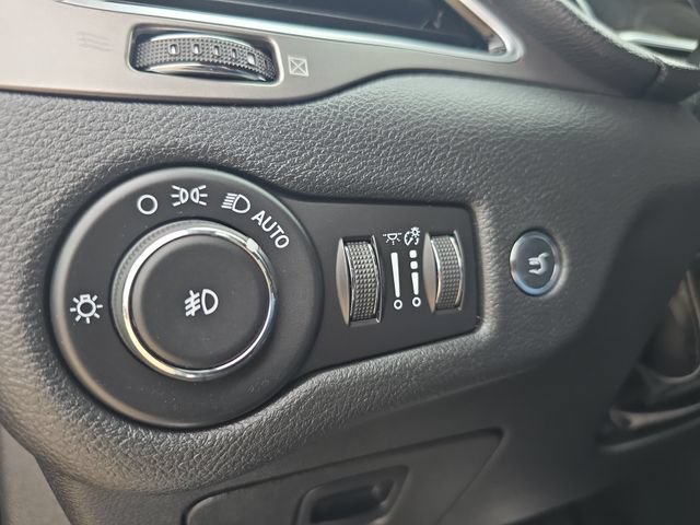 Used 2019 Jeep Cherokee Limited w/ Luxury Group AWD/4WD image 28