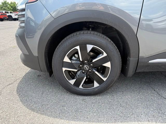 New 2025 Nissan Kicks SV image 9