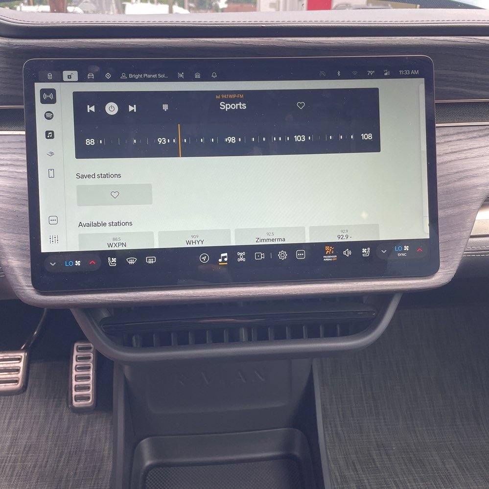 Used 2022 Rivian R1T Launch Edition AWD/4WD image 17