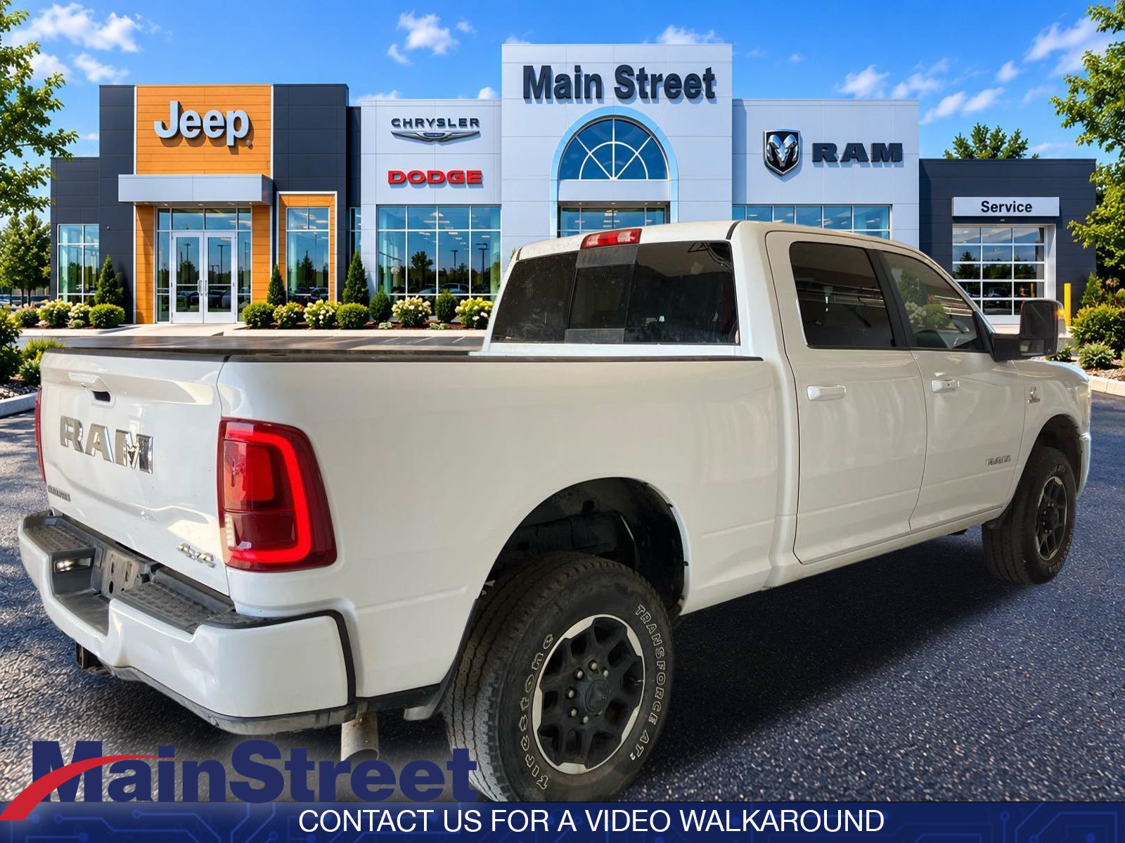 Used 2026 RAM 2500 Laramie AWD/4WD image 3