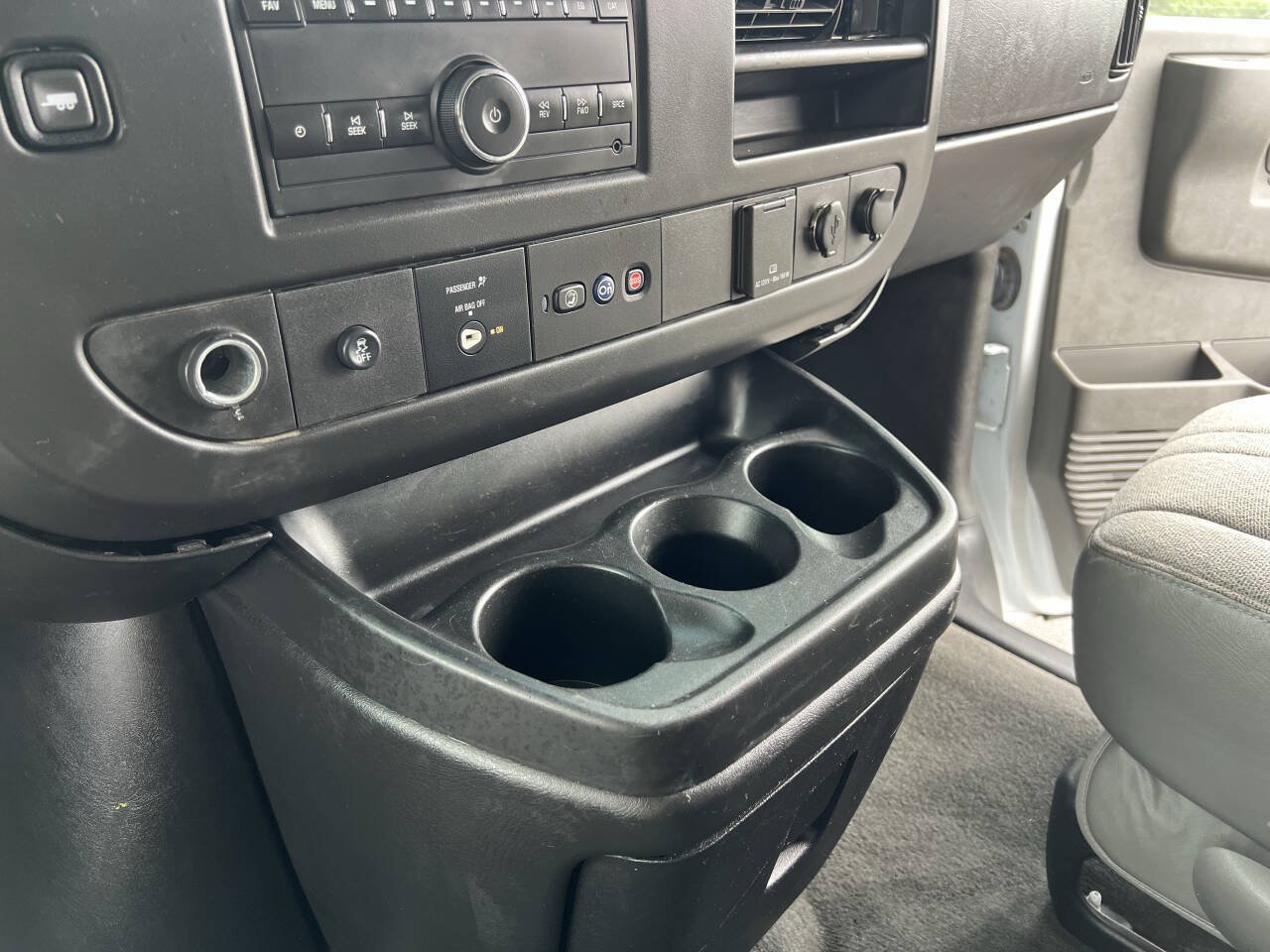 Used 2018 Chevrolet Express 3500 LT w/ LT Preferred Equipment Group RWD image 36