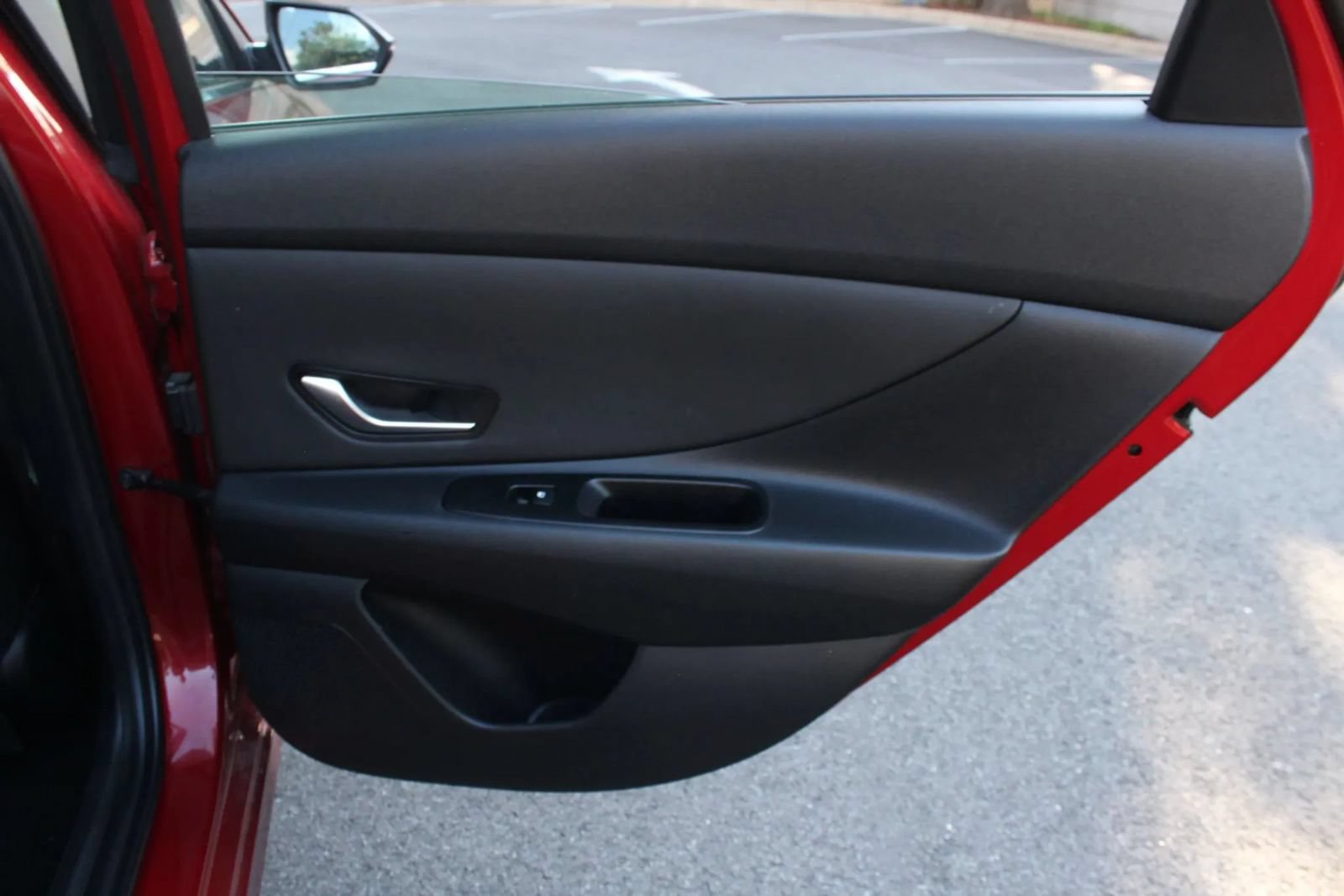Used 2025 Hyundai Elantra SEL FWD image 21