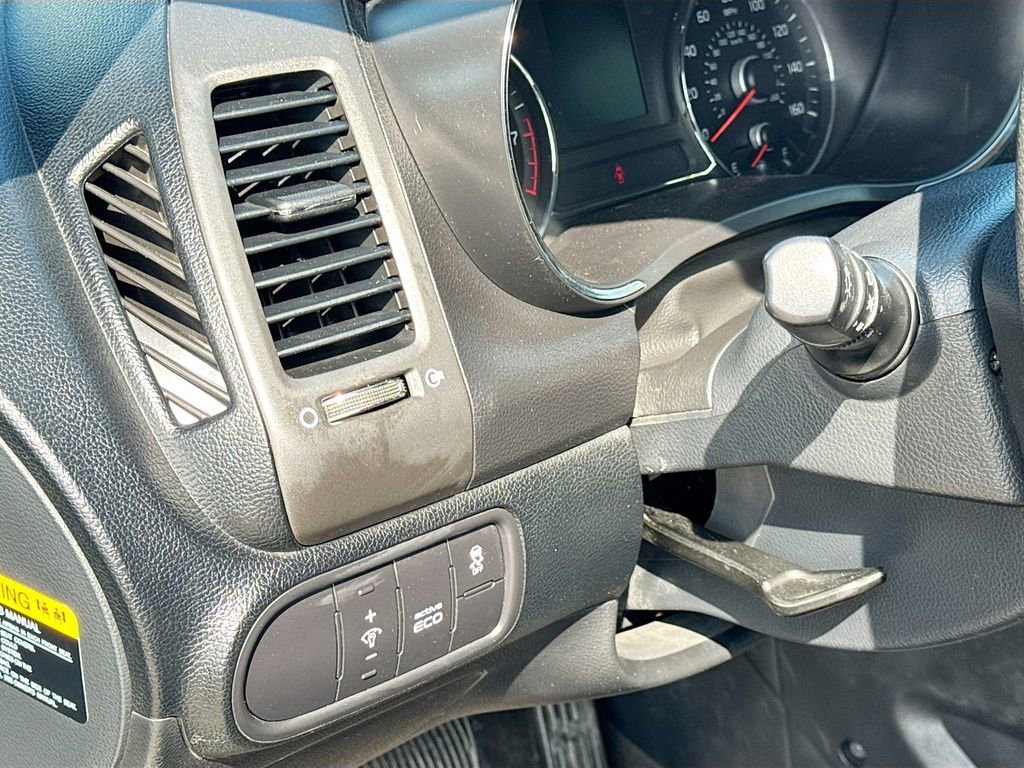 Used 2016 Kia Forte LX image 10