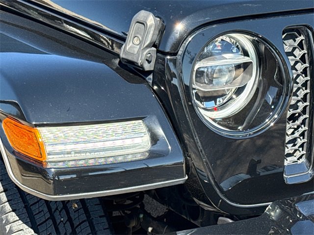 Used 2022 Jeep Gladiator Overland image 4
