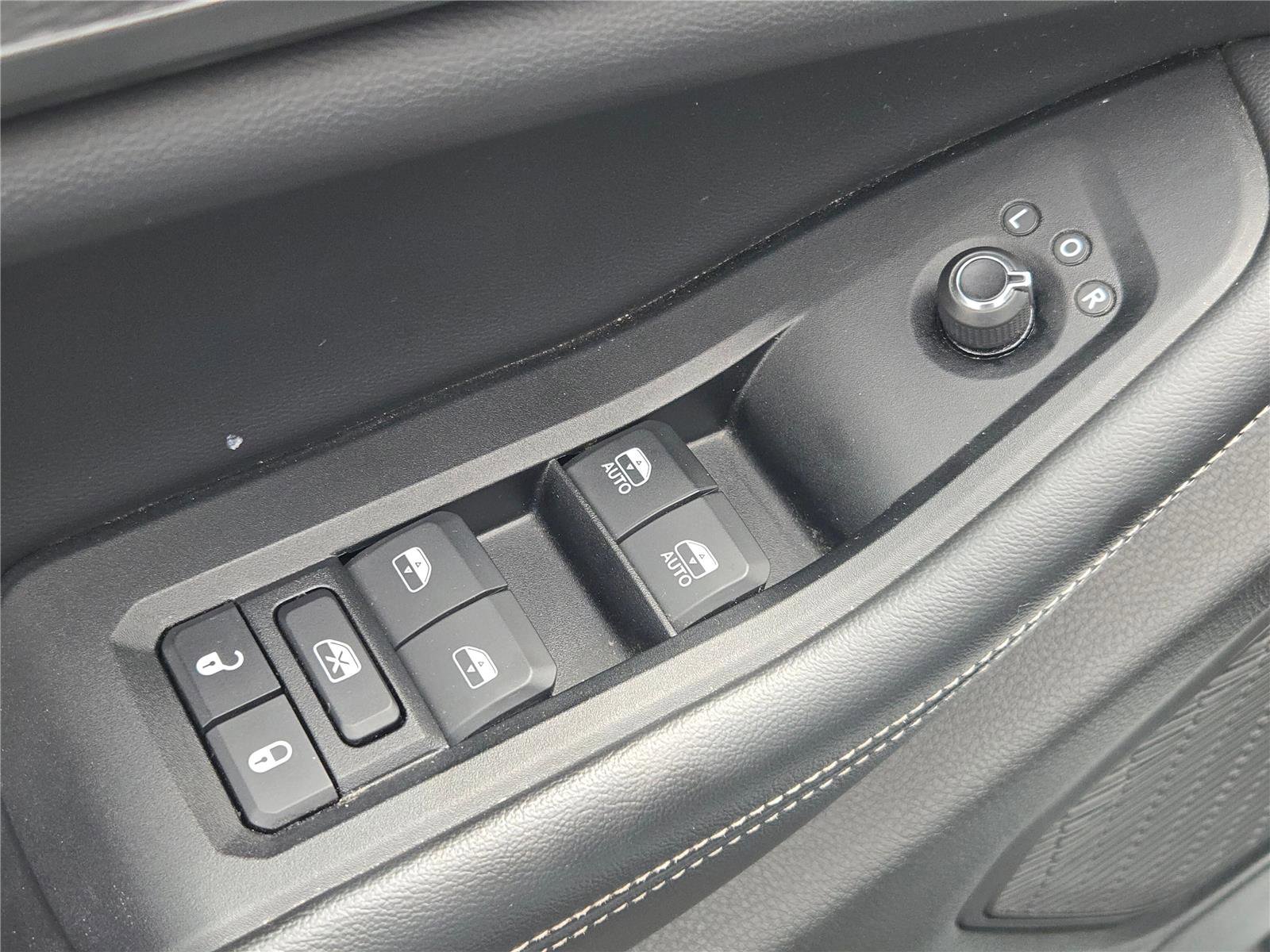 Certified 2024 Jeep Grand Cherokee L Laredo AWD/4WD image 24