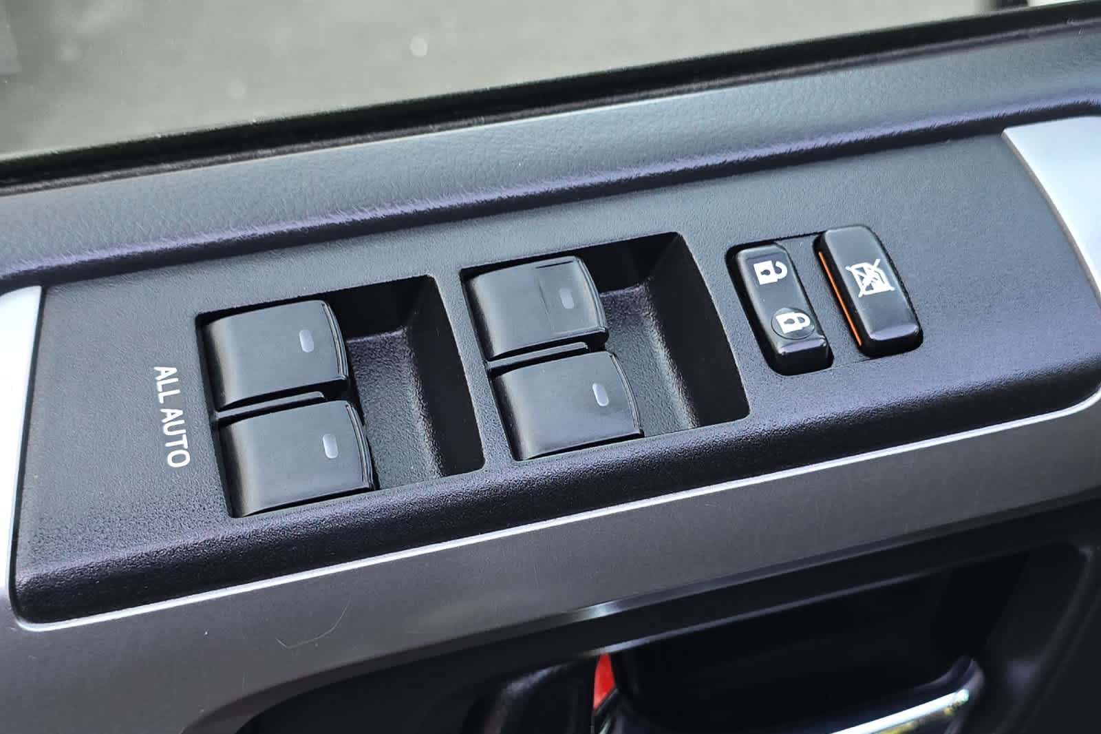 Used 2019 Toyota 4Runner SR5 AWD/4WD image 13