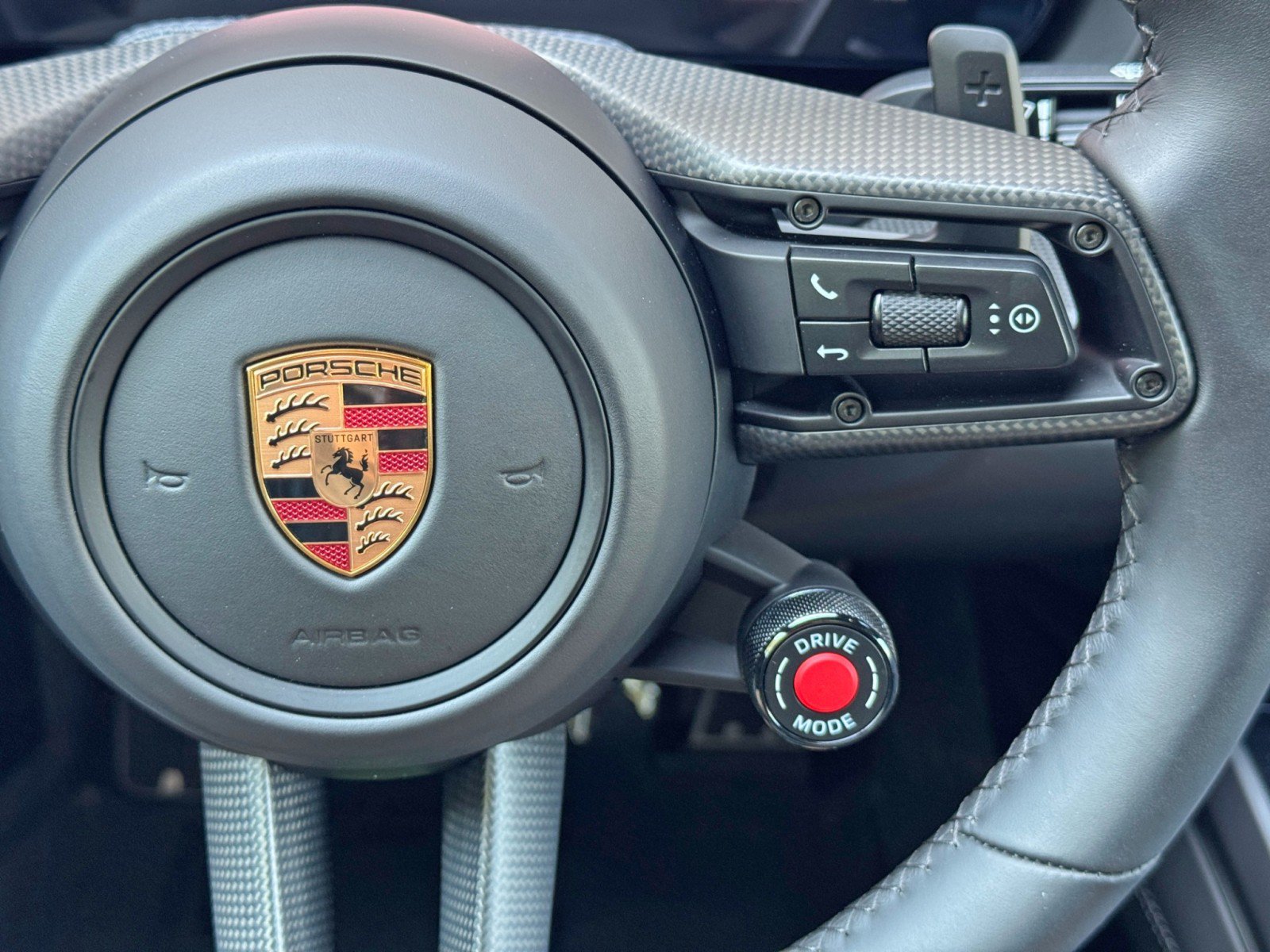 Used 2025 Porsche 911 Carrera 4 GTS AWD/4WD image 22