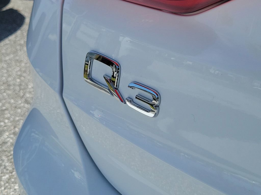 Certified 2025 Audi Q3 2.0T Premium w/ Convenience Package AWD/4WD image 5