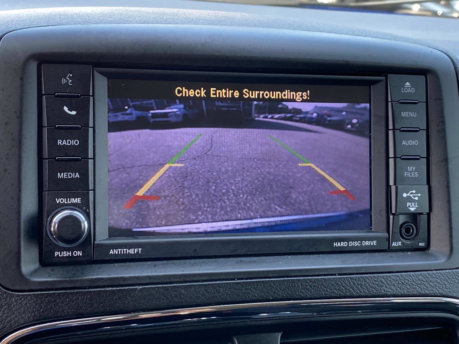 Used 2019 Dodge Grand Caravan SE image 12