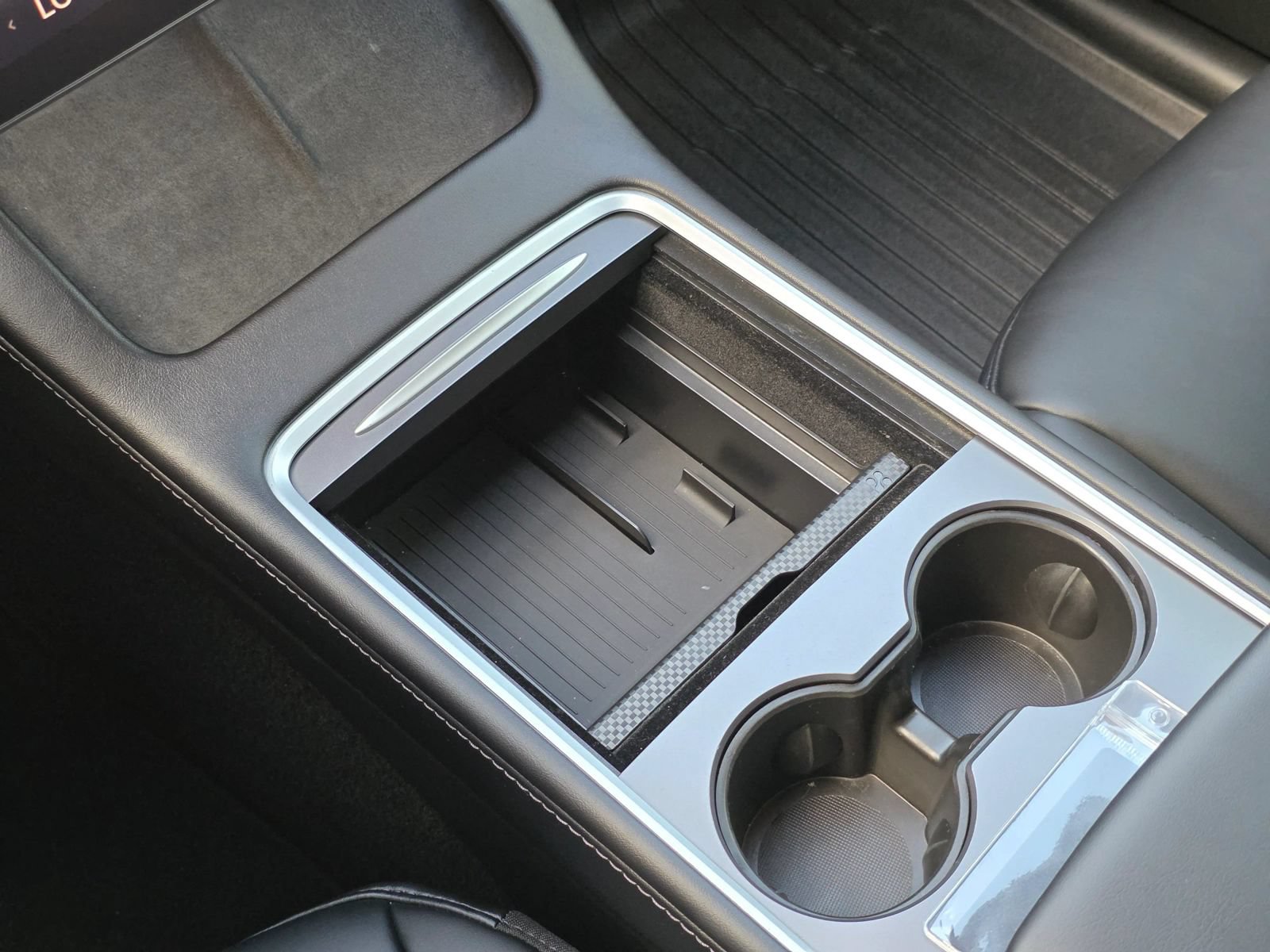Used 2025 Tesla Model Y Long Range RWD image 16
