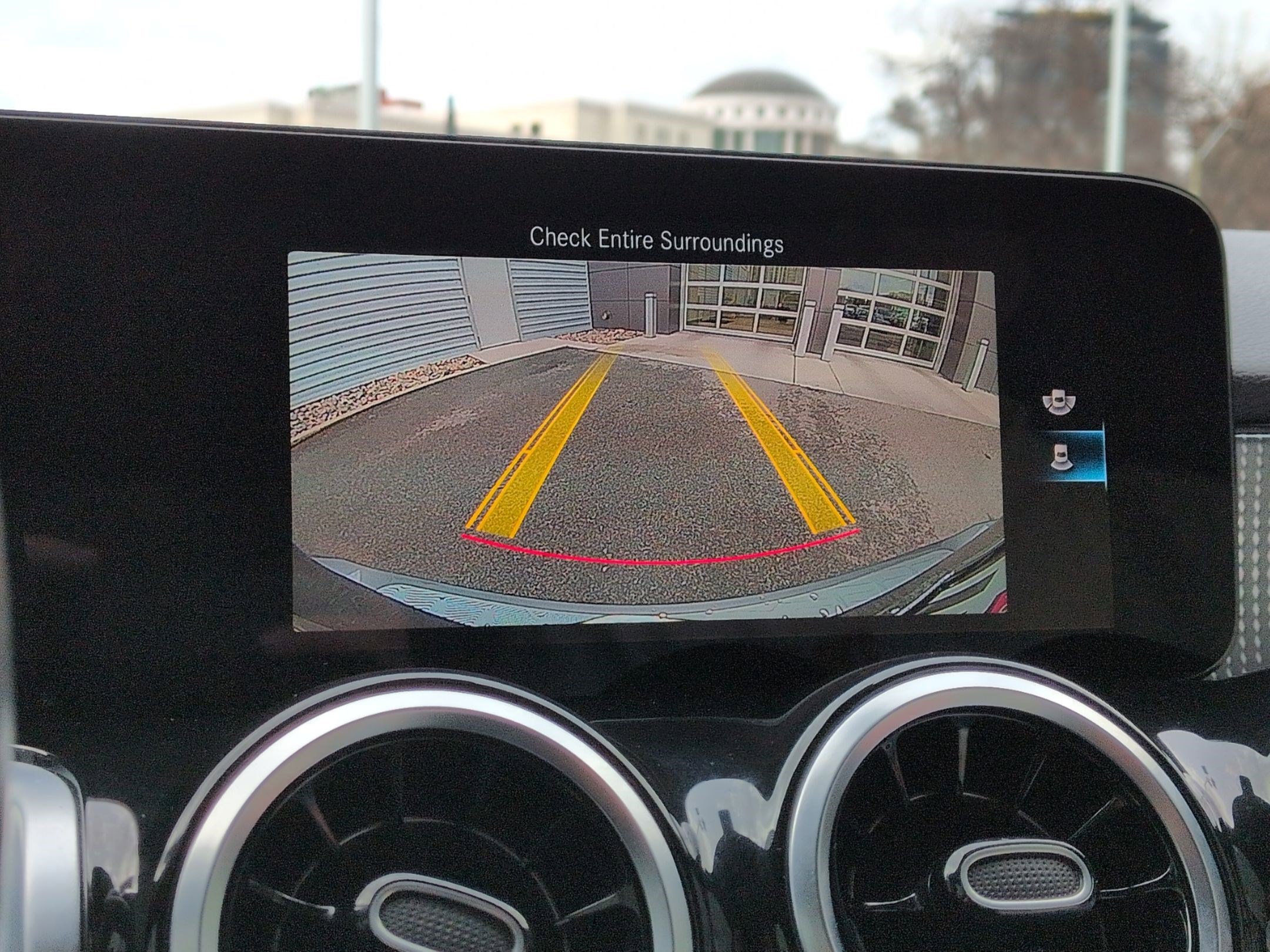 Certified 2023 Mercedes-Benz GLB 250 4MATIC w/ Premium Package image 21