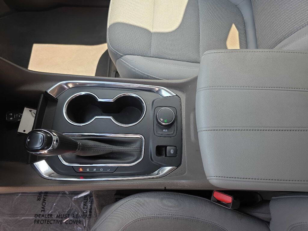 Used 2019 Chevrolet Traverse LT image 11