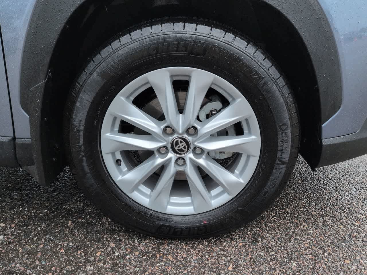 Certified 2026 Toyota Corolla Cross LE FWD image 11