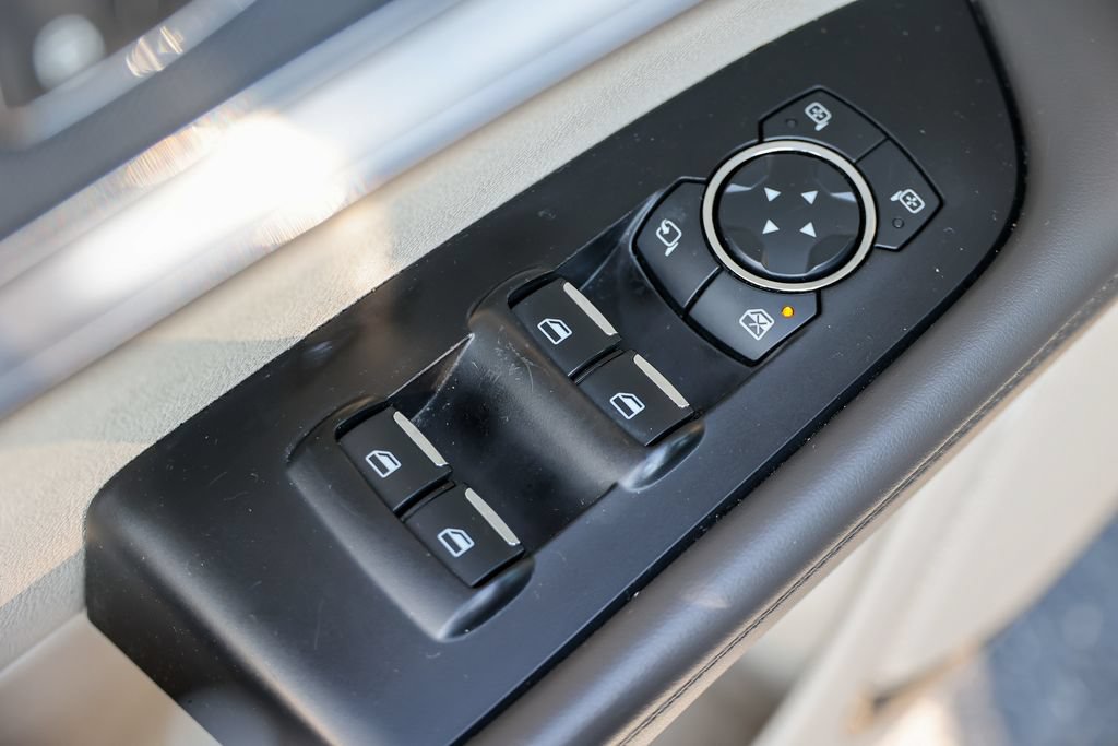 Used 2020 Lincoln Nautilus Premier w/ Equipment Group 101A AWD/4WD image 6