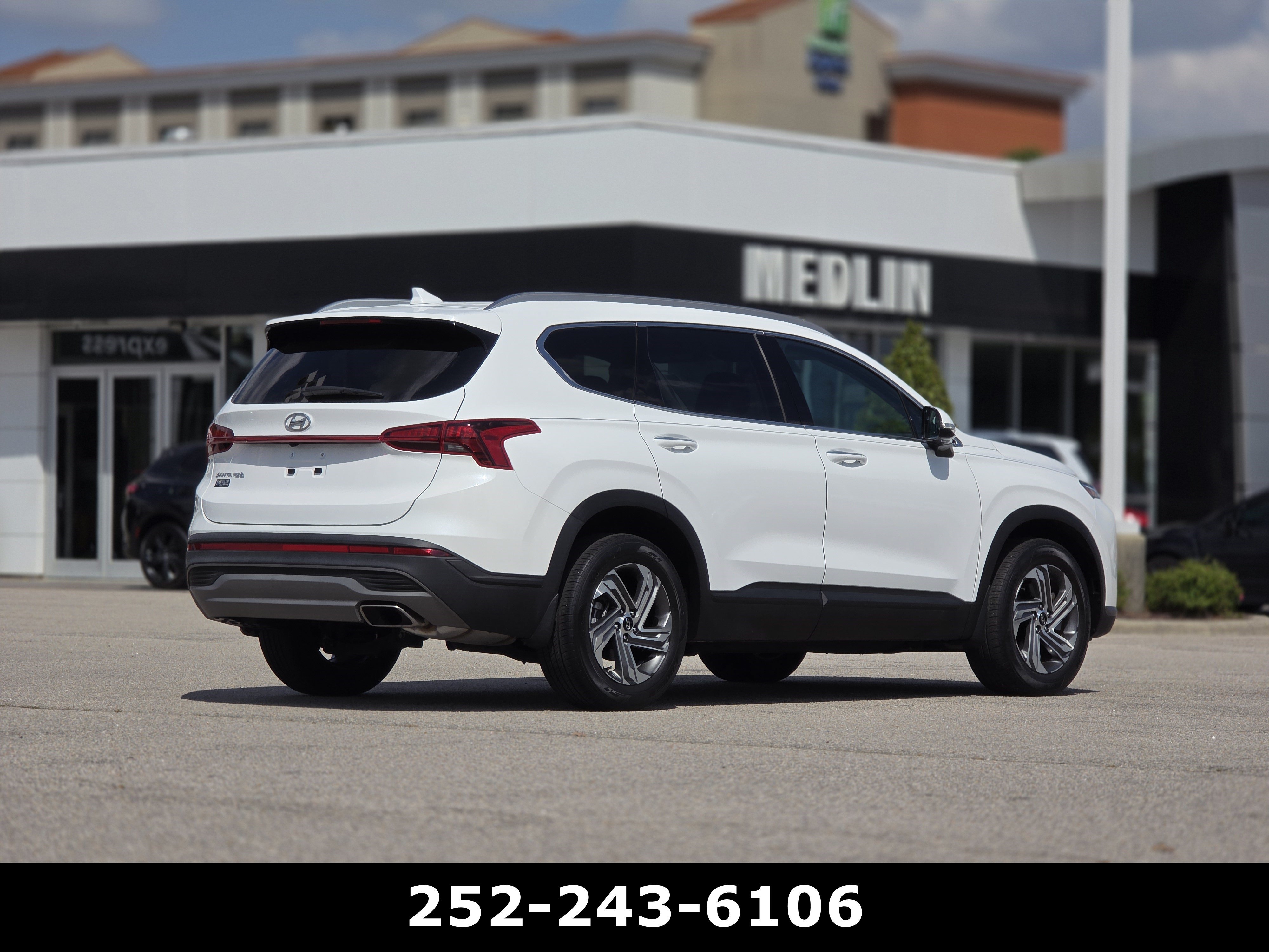 Used 2023 Hyundai Santa Fe SEL image 7