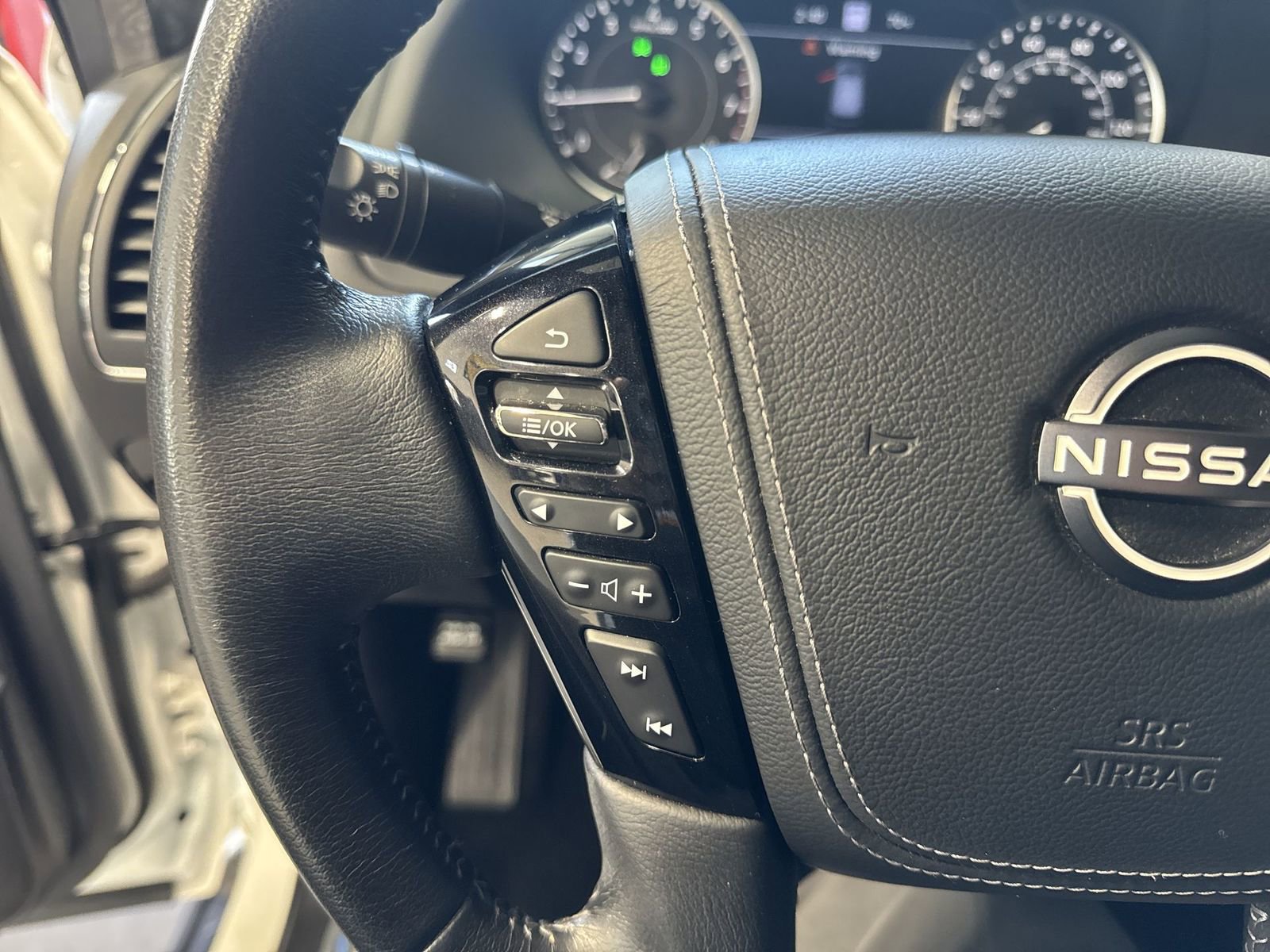 Used 2023 Nissan Armada Platinum w/ Captain's Chairs Package image 18