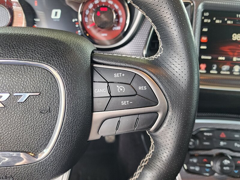 Used 2016 Dodge Challenger SRT Hellcat RWD image 34